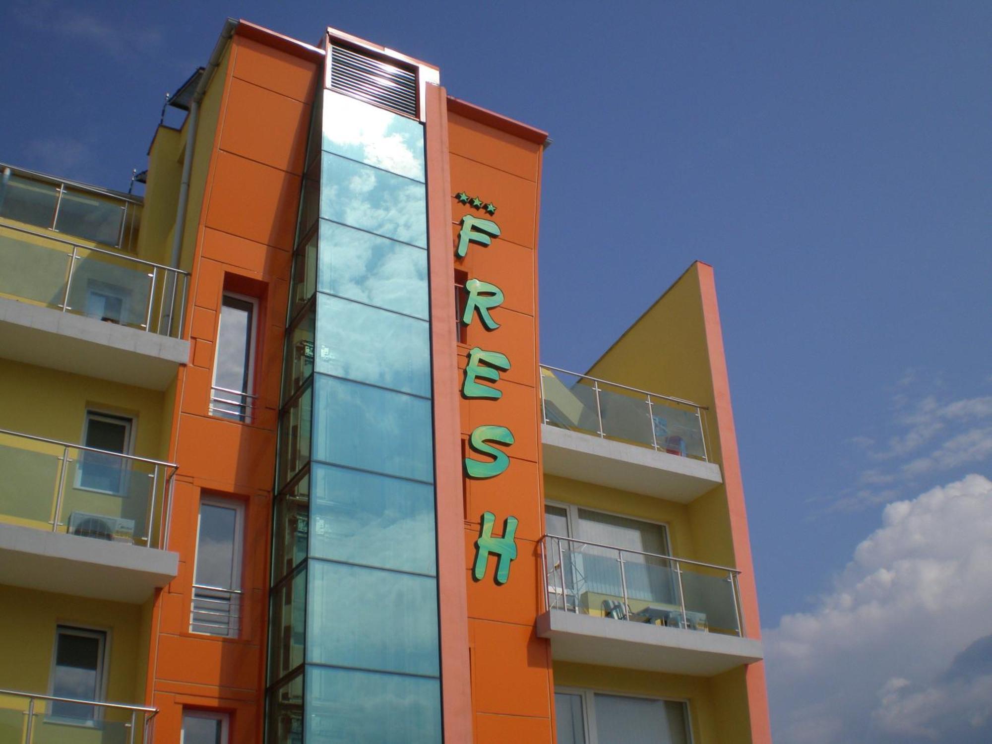 Fresh Family Hotel Равда Экстерьер фото