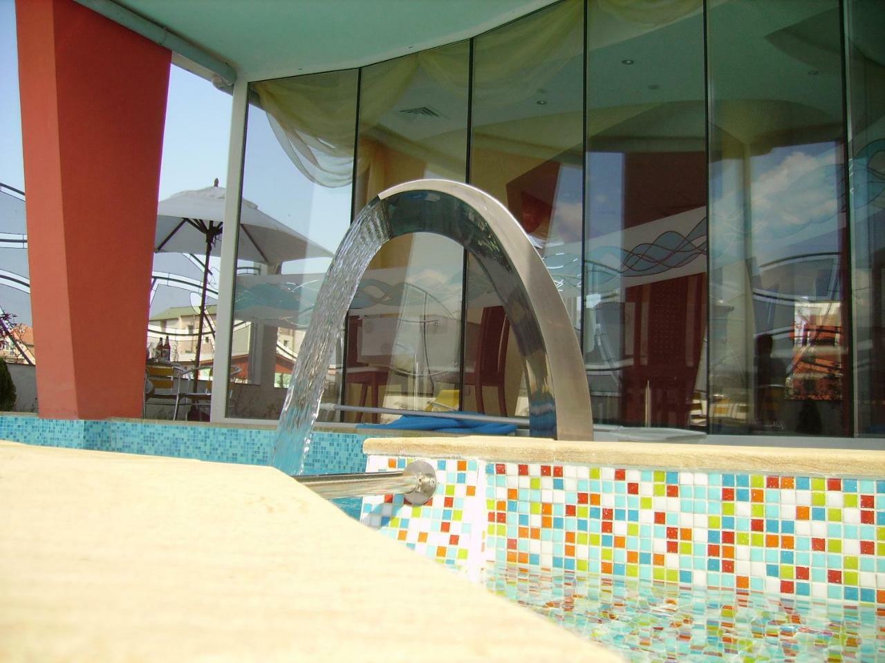 Fresh Family Hotel Равда Экстерьер фото