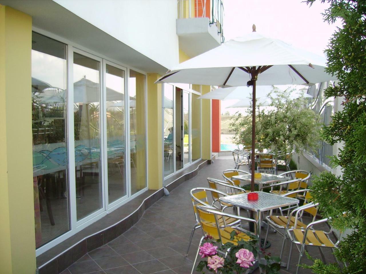 Fresh Family Hotel Равда Экстерьер фото