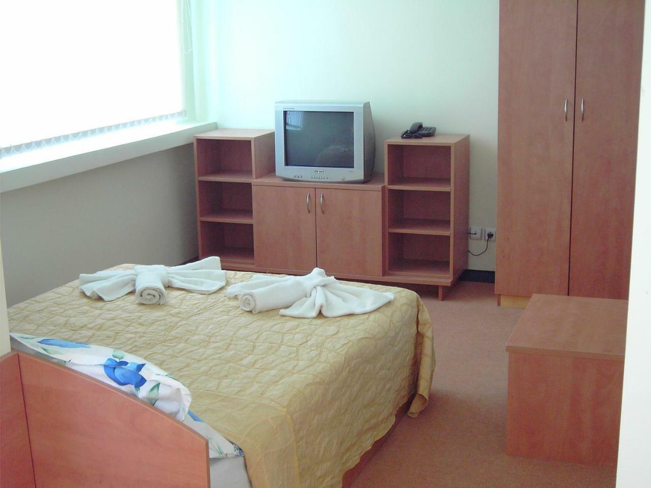 Fresh Family Hotel Равда Экстерьер фото