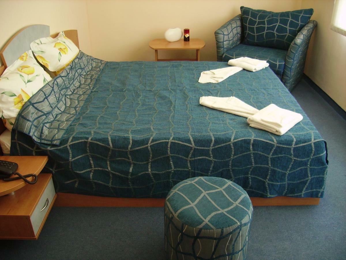 Fresh Family Hotel Равда Экстерьер фото